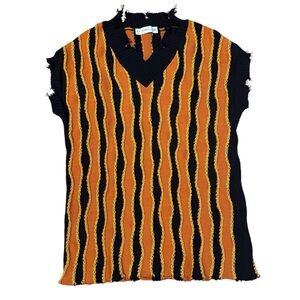 AVRIL 8790 Black and Orange Striped Sweatervest Size Medium